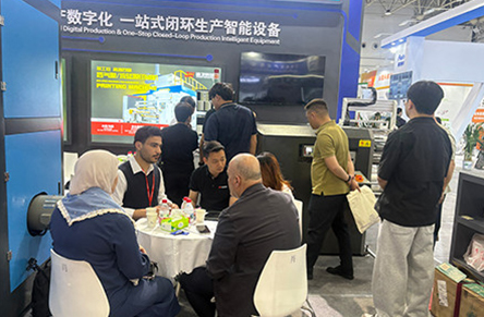Jingwei Technology fornece soluções avançadas de máquinas de laminação para produtos sanitários